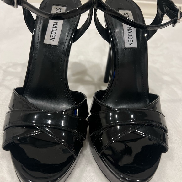 Steve Madden LESSA COGNAC PATENT - Picture 11 of 13